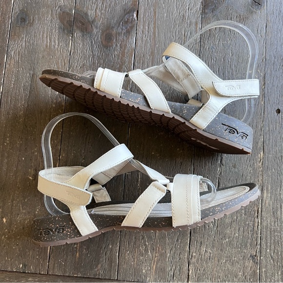 Teva Cabrillo Leather Crossover Sandal for Women Ivory Color Size 9 - Picture 7 of 15